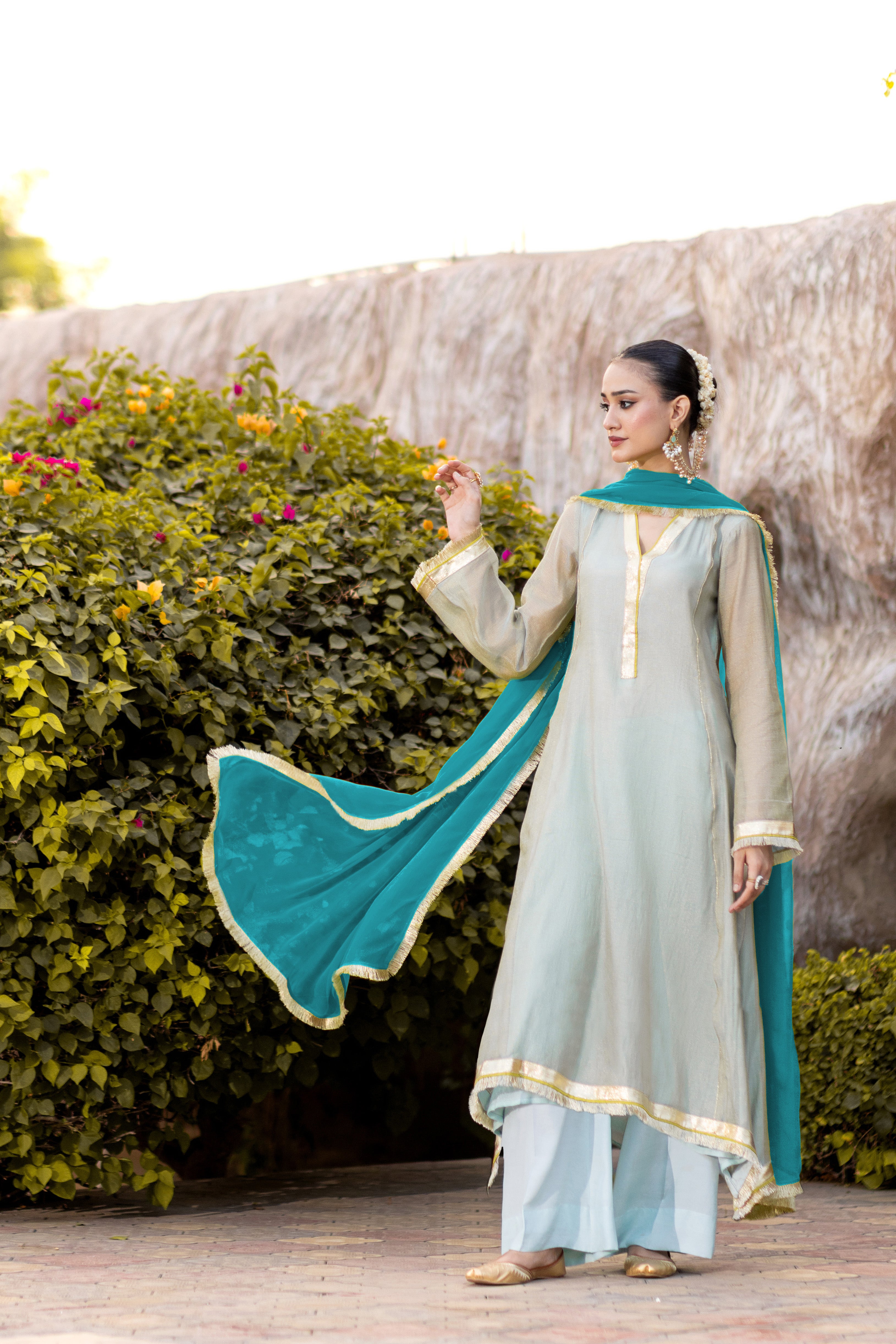 03 Piece - The Misty Set Luxurious Zari Net Suit Aqua