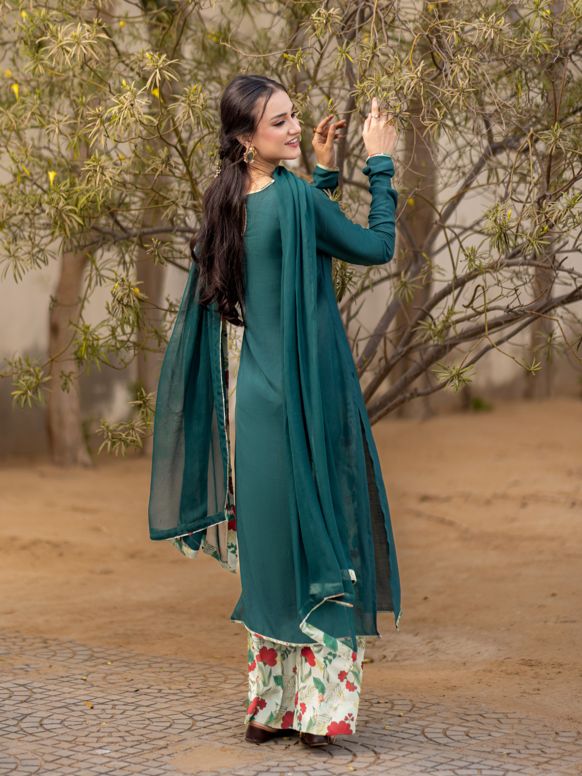 03 Piece - The Anarah Set Premium Swiss Lawn Suit Bottle Green